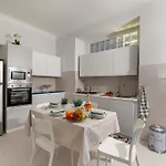 Blue Mermaid Of Pet Friendly - Happy Apartment Stresa