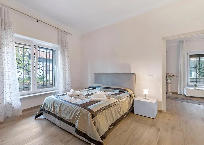 Apartment Blue Mermaid Of - Happy